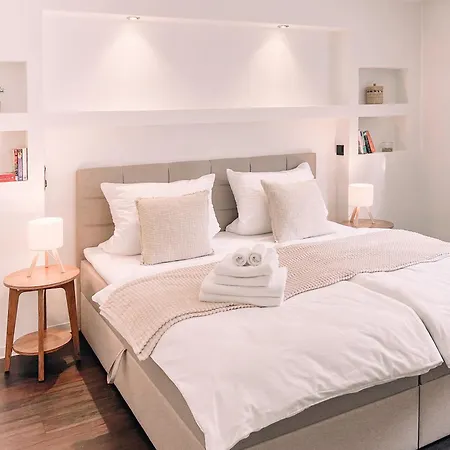 Apartment Cozy Citylight 15 Modern , Stylish , Altstadtnaehe *